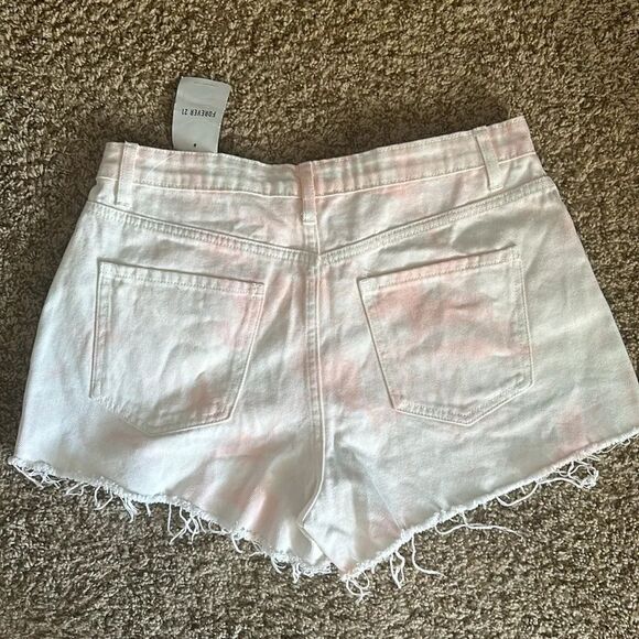 Forever 21 High Rise Tie Dye Denim Shorts Size 31 NWT - Picture 3 of 3
